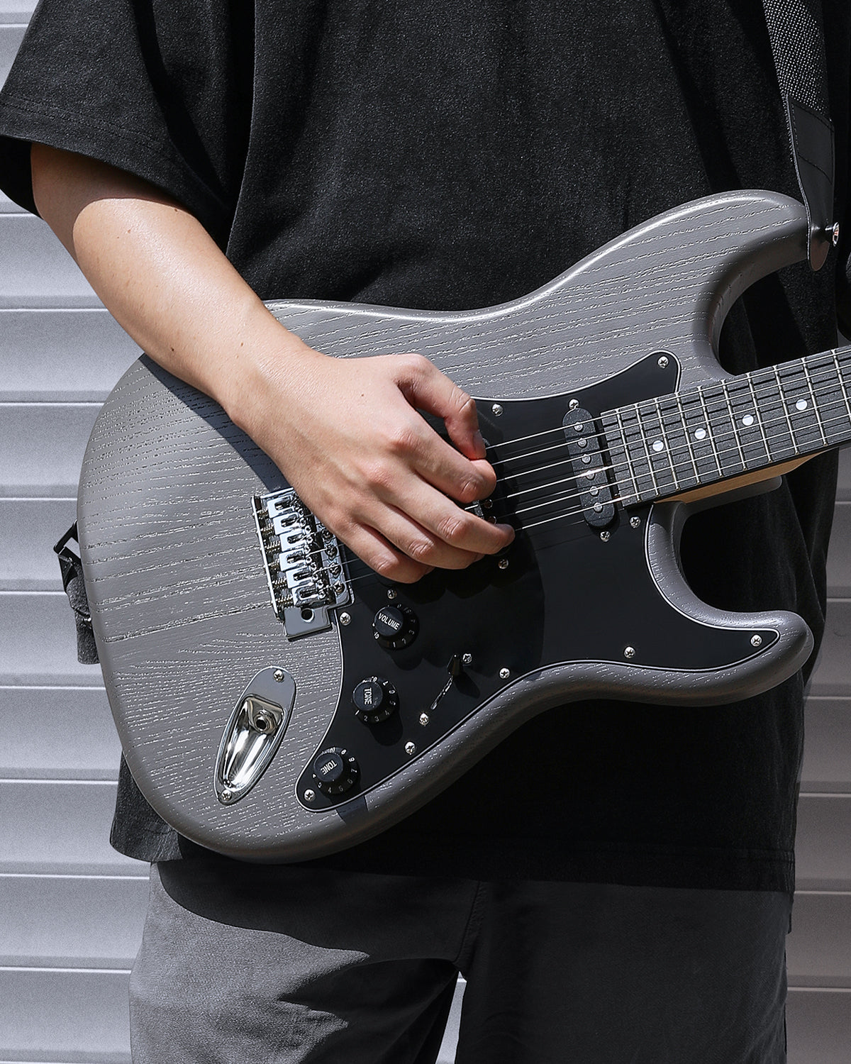 Donner DST-80 Kit de guitarra eléctrica ST esmerilada de 39 pulgadas con amplificador-Negro##